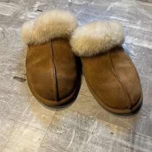 Ugg slippers, women’s size 7